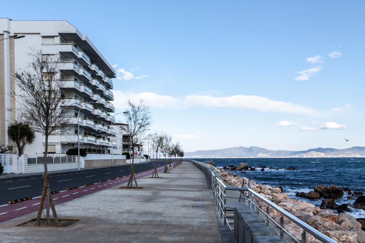 Inmueble De Categoria. Wifi Free Apartment L' Escala Luaran gambar
