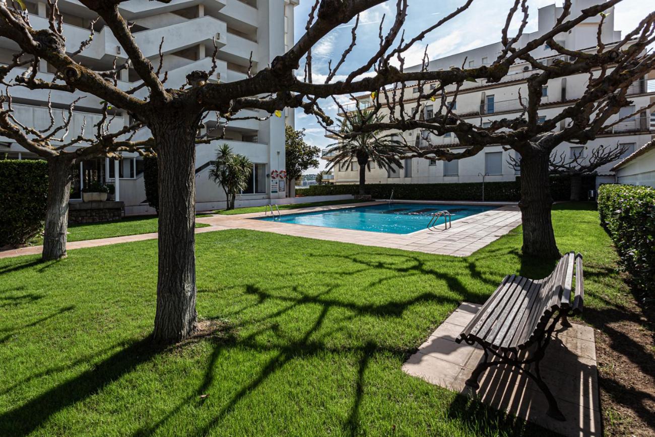 Inmueble De Categoria. Wifi Free Apartment L' Escala Luaran gambar